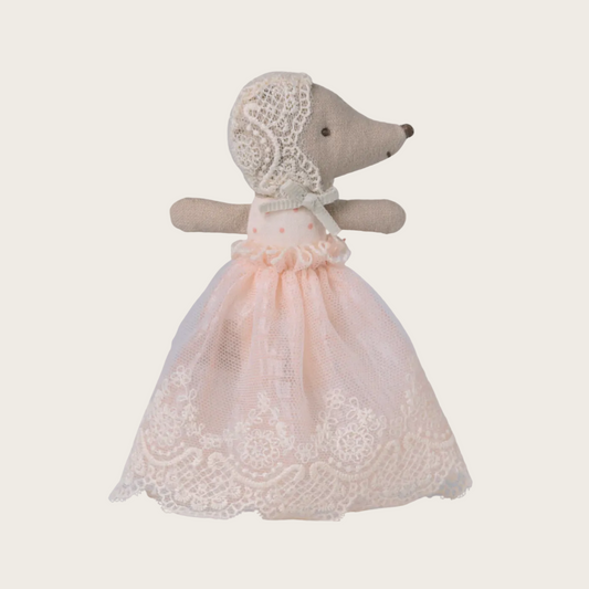 Baby mouse in gown - Powder