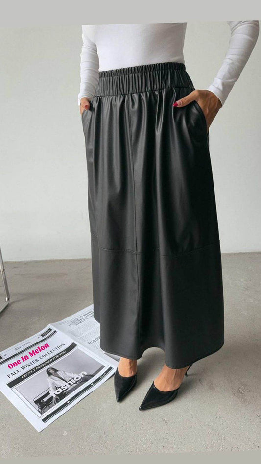 Black Faux leather Skirt - oneinmelon