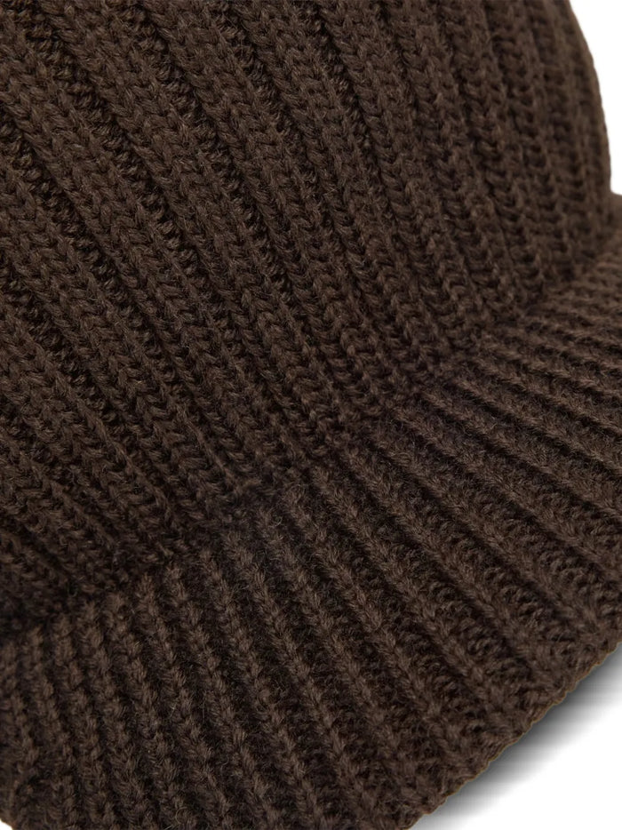 ribbed-peaked beanie-hat